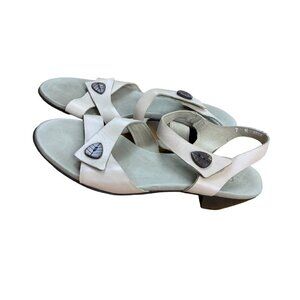 Munro womens strappy summer shoes size 7